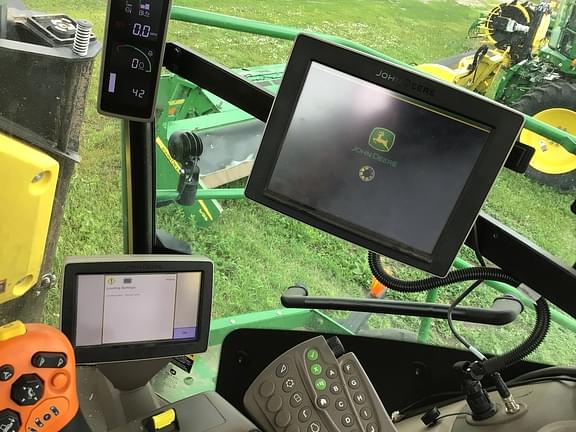 Image of John Deere 9800i equipment image 4