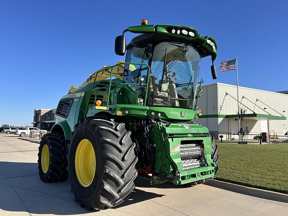 Image of John Deere 9800i equipment image 2