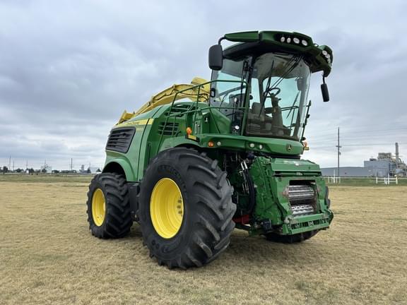 Image of John Deere 9800i equipment image 2
