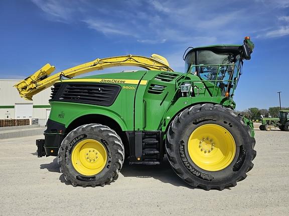 Image of John Deere 9800i equipment image 3