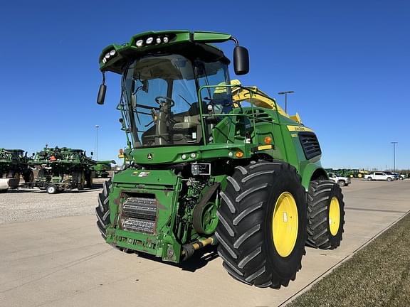 Image of John Deere 9800 equipment image 1