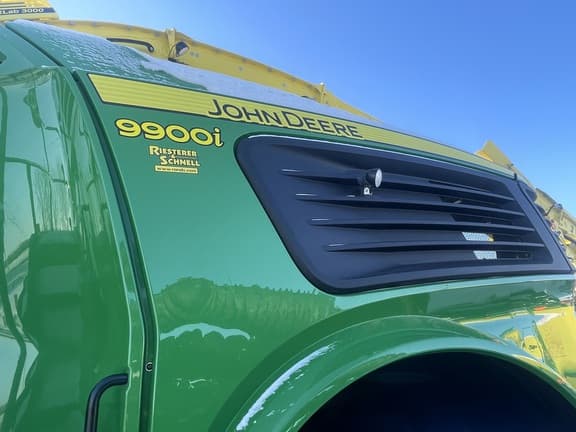 Image of John Deere 9900 equipment image 1