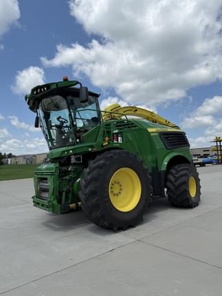 Image of John Deere 9900i equipment image 1