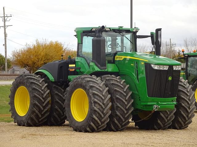 Image of John Deere 9R 440 equipment image 1