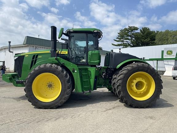 Image of John Deere 9R 440 equipment image 1