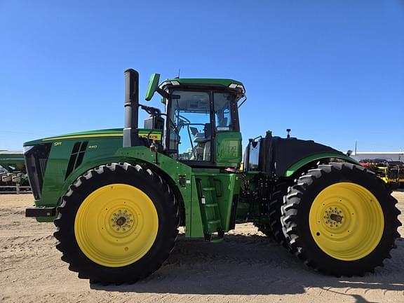 Image of John Deere 9R 440 equipment image 4