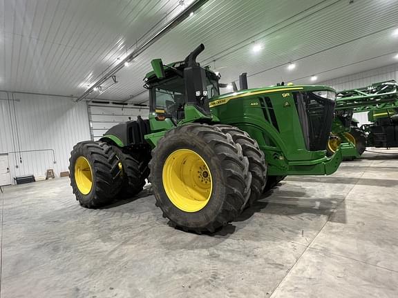 Image of John Deere 9R 440 equipment image 1