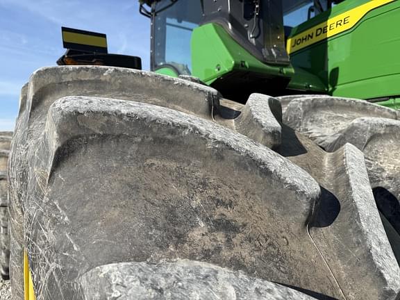 Image of John Deere 9R 490 equipment image 1