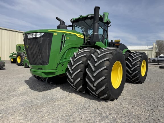 2022 John Deere 9R 490 Equipment Image0