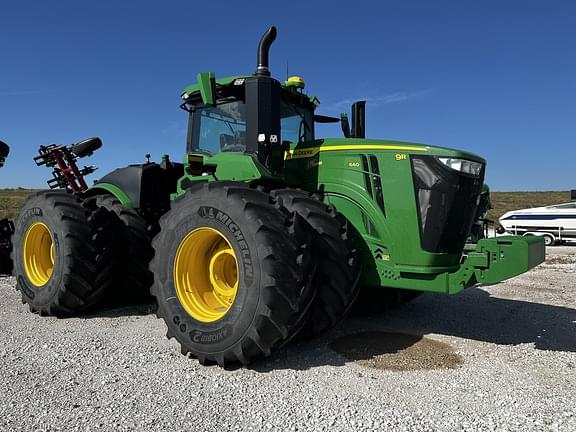 Image of John Deere 9R 640 equipment image 1