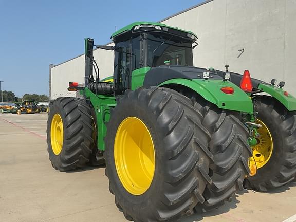 Image of John Deere 9R 640 equipment image 2