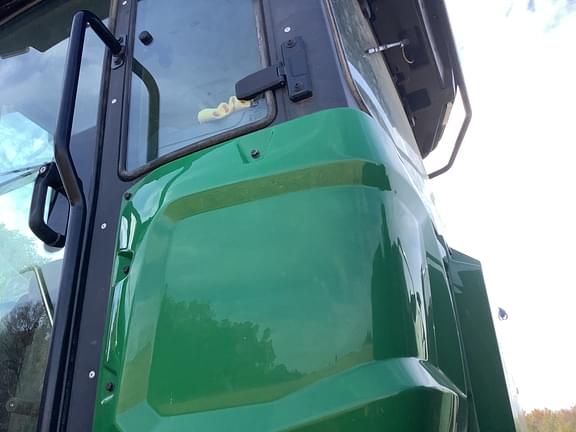 Image of John Deere 9R 640 equipment image 3