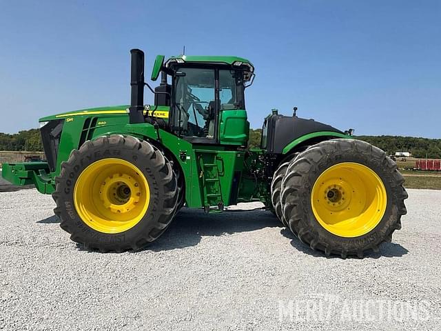 Image of John Deere 9R 640 equipment image 1