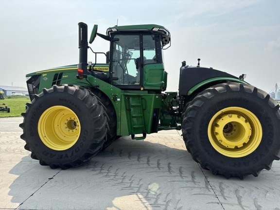 Image of John Deere 9R 640 equipment image 2