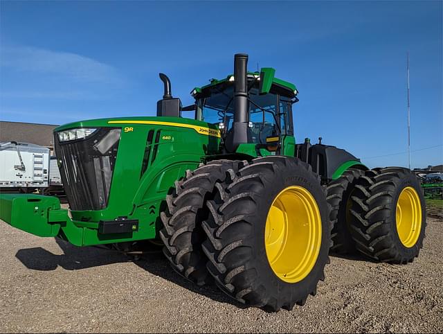 Image of John Deere 9R 640 equipment image 1