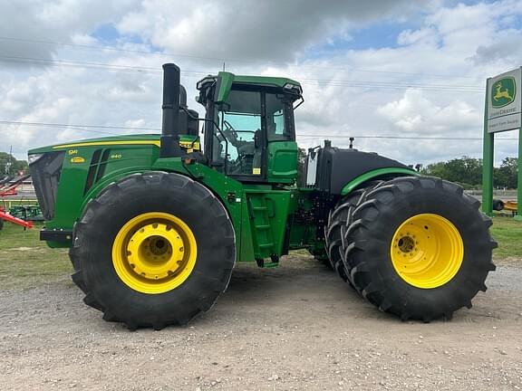 Image of John Deere 9R 640 Primary image