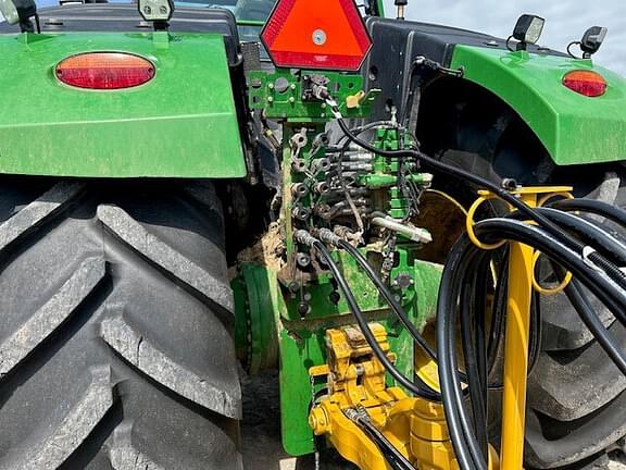 Image of John Deere 9R 640 equipment image 3