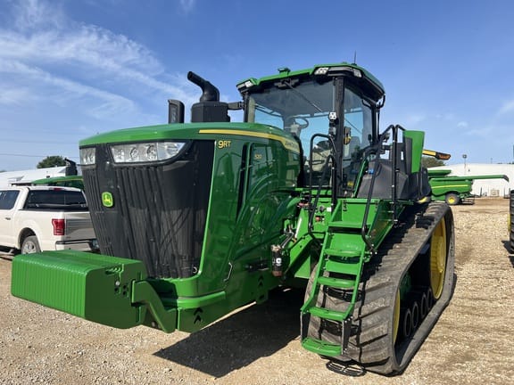 2022 John Deere 9RT 520 Equipment Image0