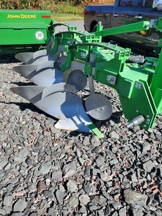 2022 Bomet Libra Equipment Image0