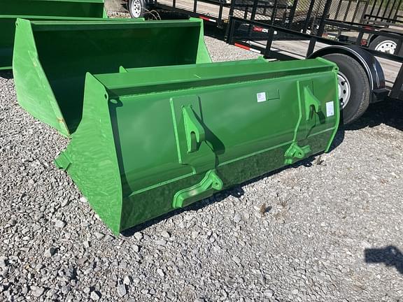 Image of John Deere Bucket equipment image 1