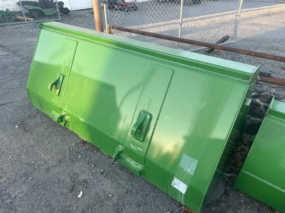 2022 John Deere Bucket Equipment Image0