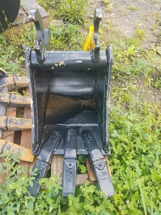 Main image John Deere Compact Excavator Bucket