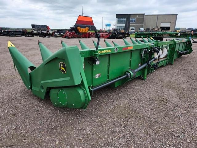 Image of John Deere C12R equipment image 3