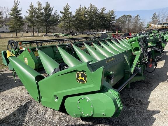 Image of John Deere C12F equipment image 1
