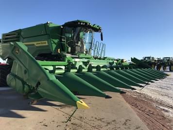 Main image John Deere C12F