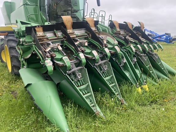 Main image John Deere C12F