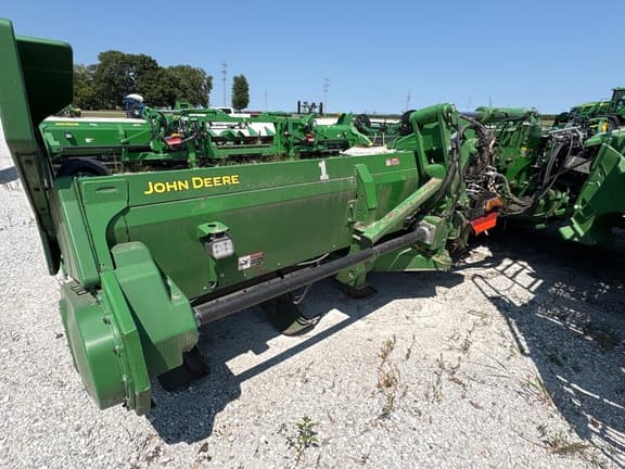 Image of John Deere C12F equipment image 2