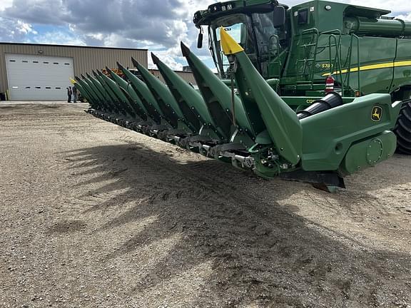 Image of John Deere C12F equipment image 1