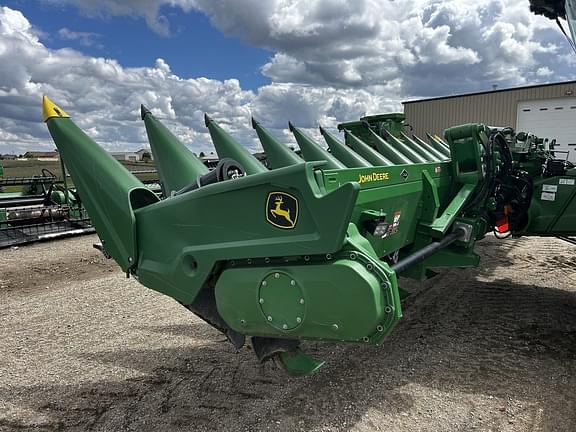 Image of John Deere C12F Primary image