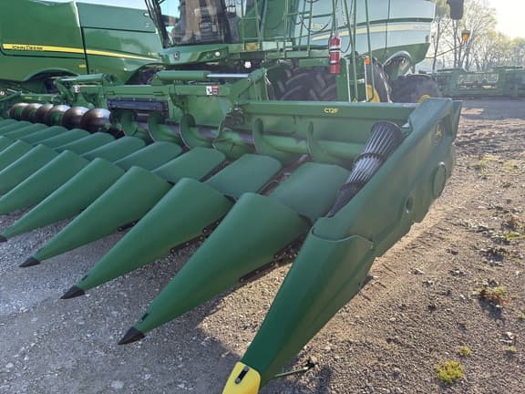 Image of John Deere C12F equipment image 1