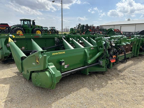 Image of John Deere C12F Primary image
