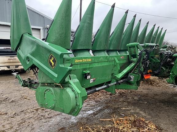 Image of John Deere C12F equipment image 4