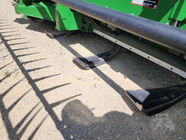 Image of John Deere C12F equipment image 2