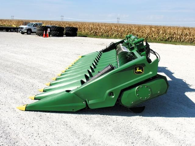 Image of John Deere C12F equipment image 3