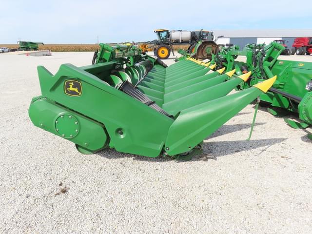 Image of John Deere C12F equipment image 1
