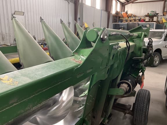 Image of John Deere C12F equipment image 4