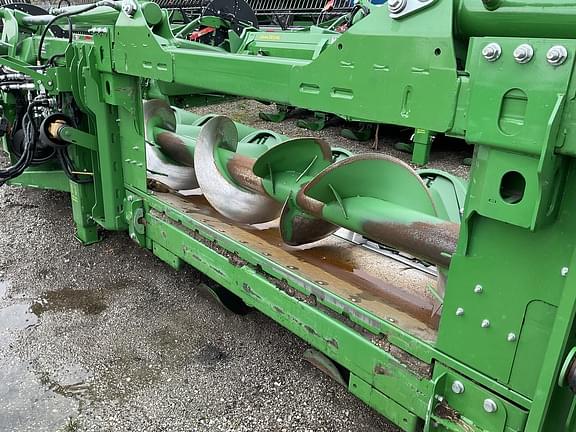 Image of John Deere C12F equipment image 2