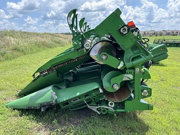 Image of John Deere C12F equipment image 2