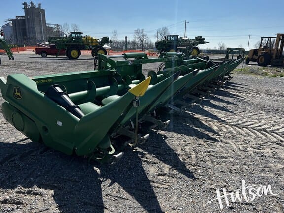 Main image John Deere C12F
