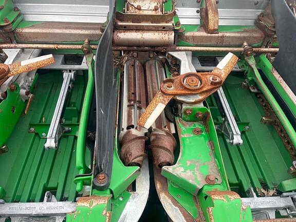 Image of John Deere C12F equipment image 2
