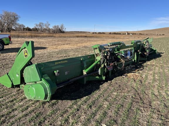 Image of John Deere C12F equipment image 4