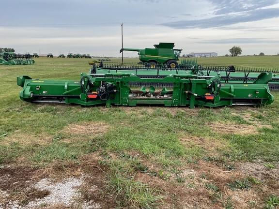Image of John Deere C12F equipment image 2