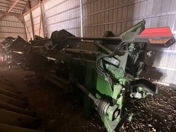 Image of John Deere C12F equipment image 4