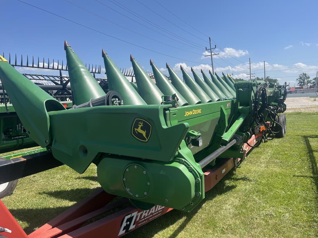 Image of John Deere C12F Image 0
