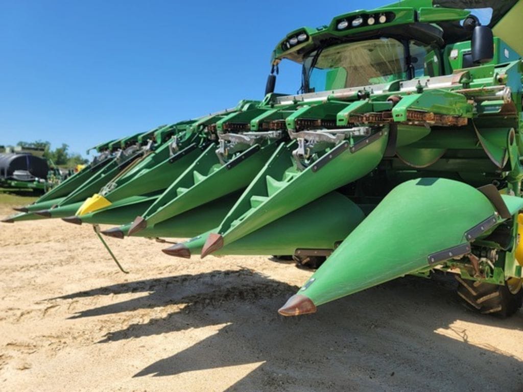 Main image John Deere C12F