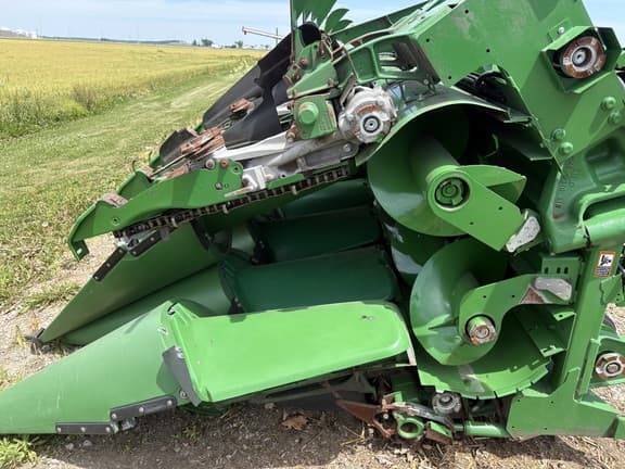 Image of John Deere C12F equipment image 1